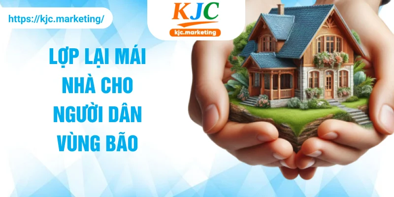 lợp lại mái nhà cho người dân vùng bão